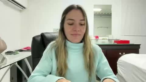 Snapshot of ailebun chatting on 10/26/25, 03:12 Aile online show from 10/26/25, 03:12