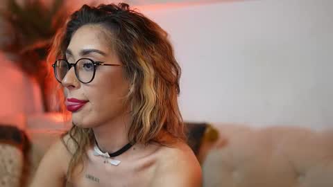  Aileen  online show from 12/05/25, 09:00