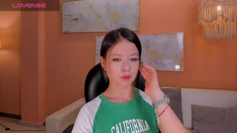 Snapshot of aileenvega chatting on 03/08/25, 08:25 AILEEN VEGA online show from 03/08/25, 08:25