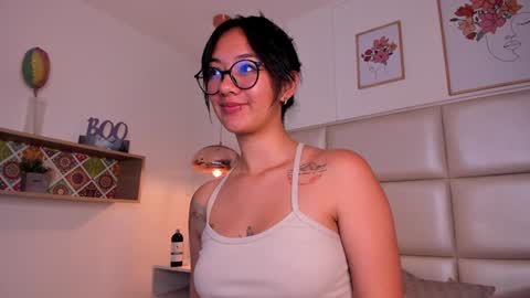 Aily Yozuko online show from 01/28/25, 10:34