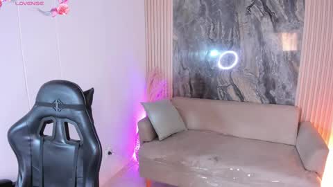 Snapshot of ailynblaze chatting on 10/08/25, 07:28 Ailyn online show from 10/08/25, 07:28