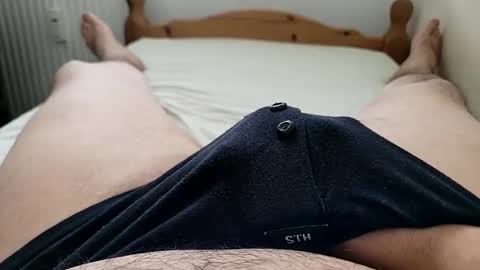 Snapshot of aim96 chatting on 11/24/25, 12:16 aim96 online show from 11/24/25, 12:16