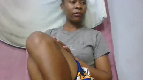 Snapshot of aimee982179 chatting on 03/21/26, 04:06 aimee982179 online show from 03/21/26, 04:06