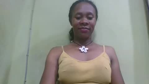 Snapshot of aimee982179 chatting on 04/13/26, 02:28 aimee982179 online show from 04/13/26, 02:28