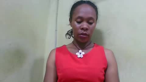 Snapshot of aimee982179 chatting on 04/14/26, 04:18 aimee982179 online show from 04/14/26, 04:18