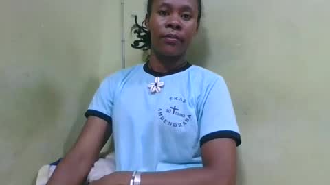 Snapshot of aimee982179 chatting on 04/15/26, 05:14 aimee982179 online show from 04/15/26, 05:14