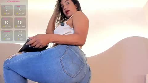 Ainaah  online show from 04/13/26, 11:37