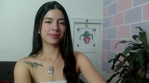 Snapshot of aine_ileana chatting on 06/09/26, 06:52 J online show from 06/09/26, 06:52