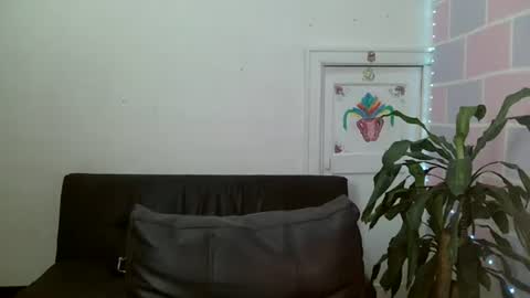 Snapshot of aine_ileana chatting on 07/10/26, 03:25 J online show from 07/10/26, 03:25