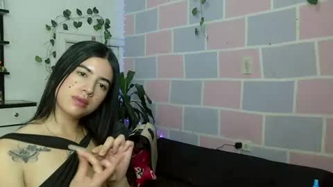 Snapshot of aine_ileana chatting on 07/24/26, 03:54 J online show from 07/24/26, 03:54