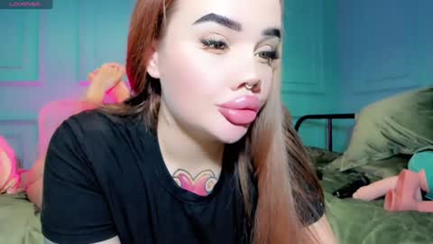 Aira online show from 12/30/24, 03:35