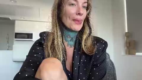 Airgead online show from 06/19/26, 06:01