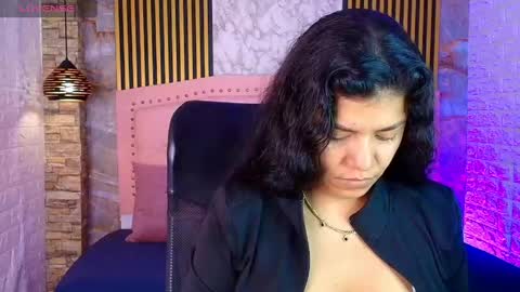 aisha__cambell online show from 05/21/26, 11:17