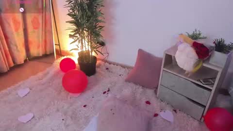 Aisha online show from 02/13/25, 12:00