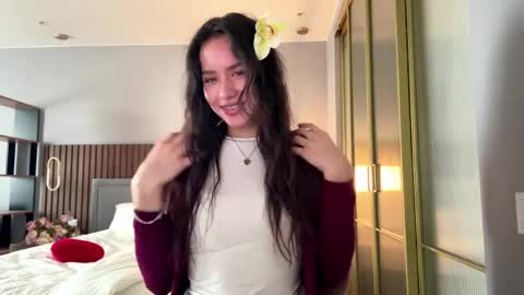 Aisha online show from 04/13/26, 06:08