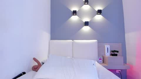 Aisha online show from 02/02/25, 02:06