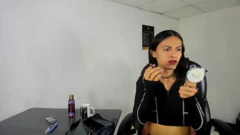 Aisha online show from 11/30/25, 02:48