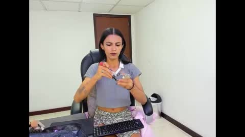 Aisha online show from 04/01/26, 03:29