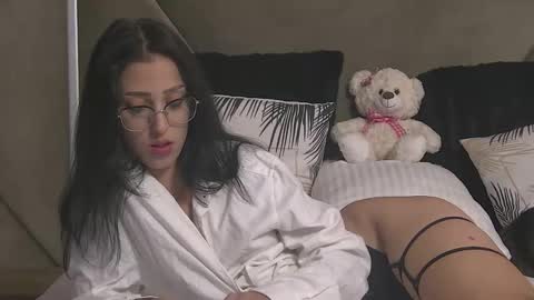 Snapshot of aisha_hummer chatting on 09/19/25, 05:02 AishaHummer online show from 09/19/25, 05:02