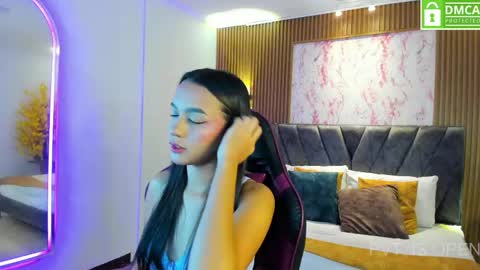 Aisha  online show from 05/25/26, 11:38