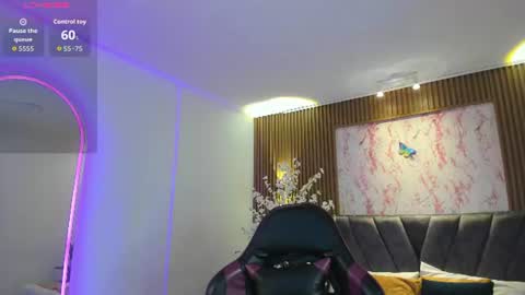 Snapshot of aisha_vex chatting on 07/23/26, 01:09 Aisha online show from 07/23/26, 01:09
