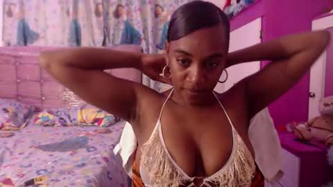 Aisha online show from 12/17/25, 08:37