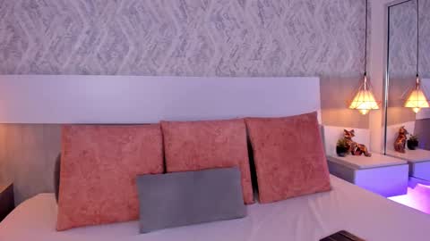 Aisha online show from 03/06/25, 06:48