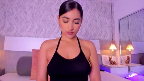 Aisha online show from 09/08/25, 03:22