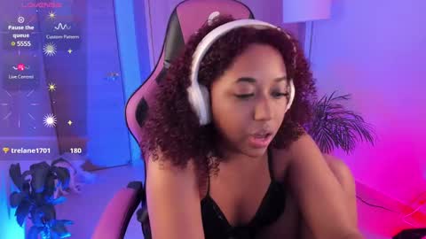 Snapshot of aisharose_ chatting on 03/04/25, 10:05 Aisha online show from 03/04/25, 10:05