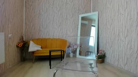 Aisha online show from 02/24/25, 10:26