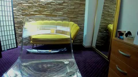 Aisha online show from 11/19/25, 05:18