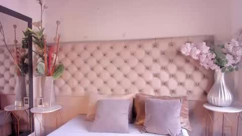 AishaValcazar online show from 12/20/25, 07:43