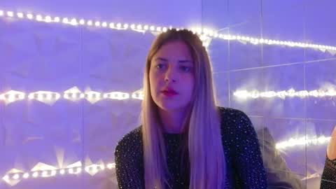 Aisha online show from 10/03/25, 05:15