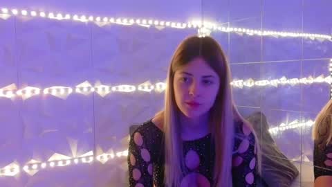 Aisha online show from 11/06/25, 06:14