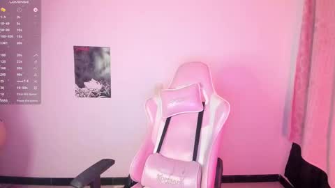 Snapshot of aissen__star chatting on 03/11/25, 10:53 Mar online show from 03/11/25, 10:53