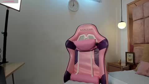 Aitana Montero online show from 11/24/25, 11:54