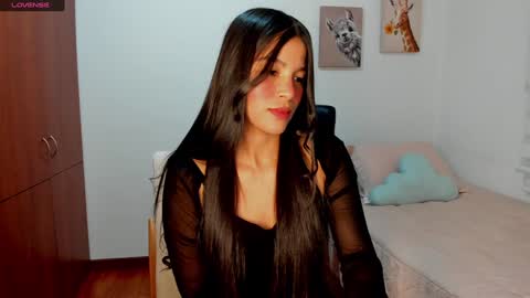 Snapshot of aitanaa1_ chatting on 02/04/25, 12:19 Aitana online show from 02/04/25, 12:19