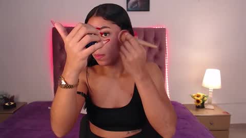 Snapshot of aixa_shaw chatting on 01/05/25, 12:21 AIXA online show from 01/05/25, 12:21