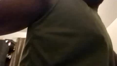 aj297914 online show from 10/28/25, 06:50