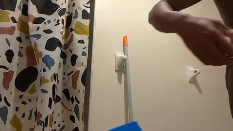 aj297914 online show from 11/19/25, 09:37