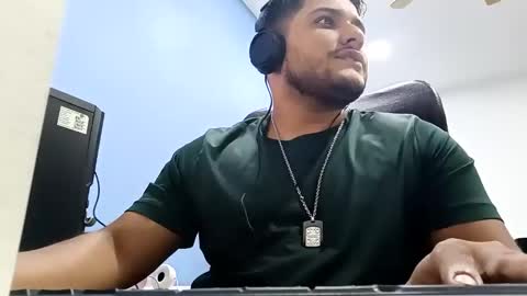 Esteban online show from 12/28/24, 03:47