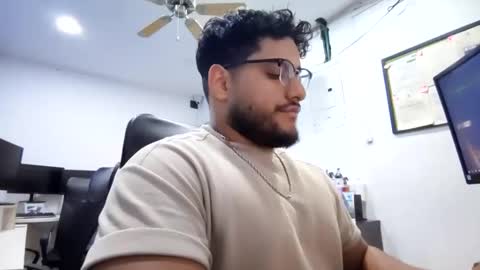 Esteban online show from 11/01/25, 05:31