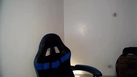 aj_daksxx online show from 02/11/26, 07:46