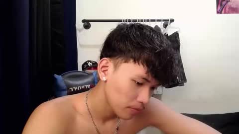 aj_daksxx online show from 04/04/26, 03:09