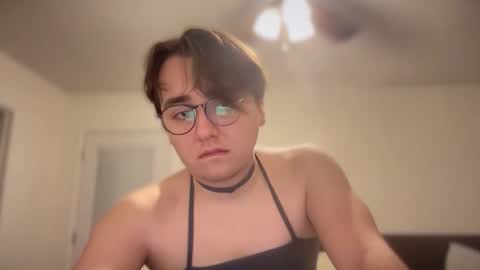 Snapshot of ajuliebellelemons chatting on 12/04/25, 04:11 JullieBelleLemons online show from 12/04/25, 04:11