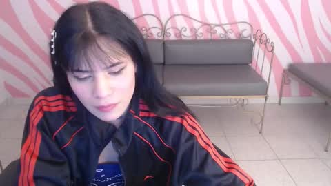 akalyy_ online show from 01/11/26, 01:16