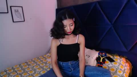 A K A N E  U W U online show from 10/03/25, 04:59