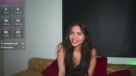 Snapshot of akashha chatting on 10/14/25, 01:28 AKASHHA online show from 10/14/25, 01:28