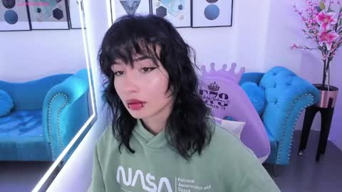 Azaka  online show from 04/17/26, 12:52