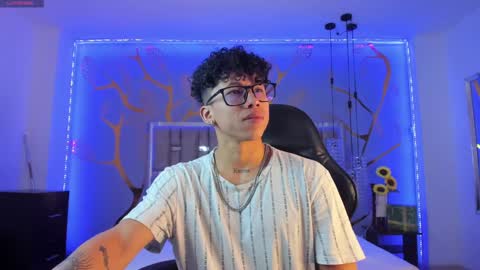 akazaboy online show from 01/09/25, 04:19